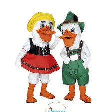 Animal Mascot Etiquette: Do's and Don'ts for Wearing a Frog Costume 