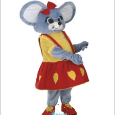 The Artistry Behind Husky Mascot Makeup and Details: Perfecting the Look 