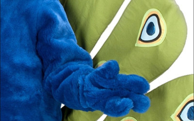 The Magic of Mascot Costumes at Theme Parks 