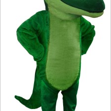 Perched for Perfection: Tailoring Crow Mascot Costumes for Every Body Type 